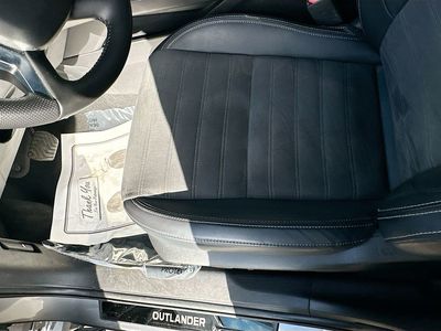 2024 Mitsubishi Outlander - Photo 19
