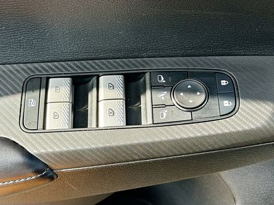 2024 Mitsubishi Outlander - Photo 18