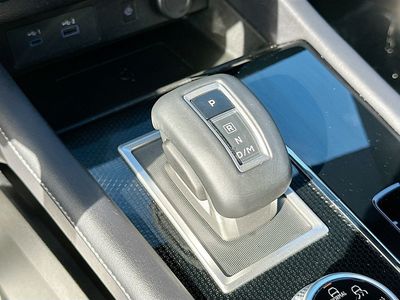 2024 Mitsubishi Outlander - Photo 17