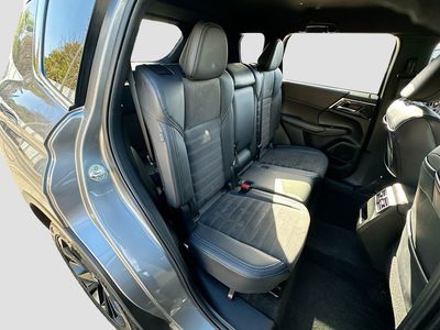 2024 Mitsubishi Outlander - Photo 27