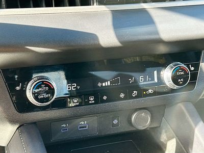 2024 Mitsubishi Outlander - Photo 16