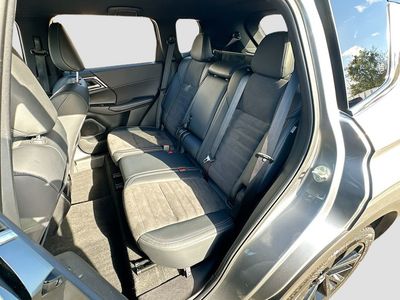 2024 Mitsubishi Outlander - Photo 24