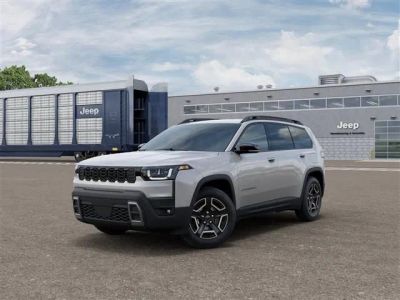 2026 Jeep Cherokee CHEROKEE LIMITED 4X4 in Silver Zynith Clear-Coat Exterior Paint — front three-quarter view
