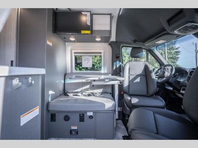 2025 Thor Motor Coach Sanctuary - Photo 6