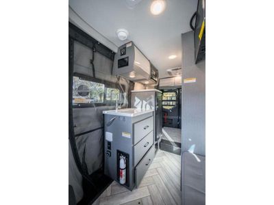 2025 Thor Motor Coach Sanctuary - Photo 5
