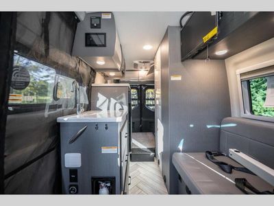 2025 Thor Motor Coach Sanctuary - Photo 4