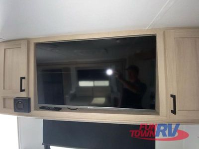 2025 Winnebago Voyage — photo 26 view