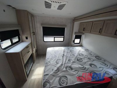 2025 Winnebago Voyage — photo 35 view