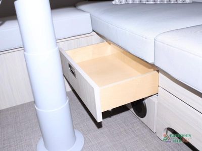 2026 Airstream Globetrotter — photo 18 view