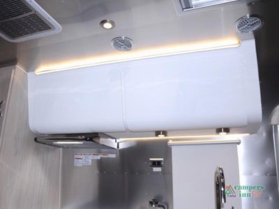2026 Airstream Globetrotter — photo 40 view