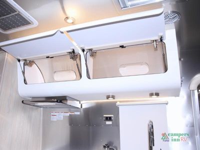 2026 Airstream Globetrotter — photo 41 view