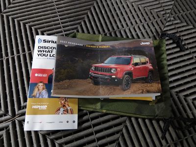 2023 Jeep Renegade — photo 18 view
