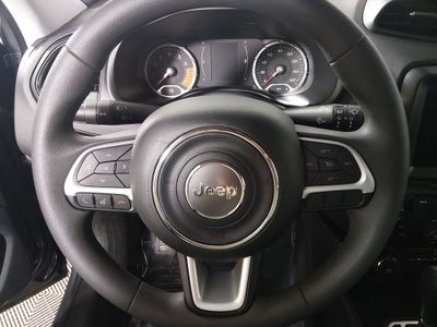 2023 Jeep Renegade — photo 12 view