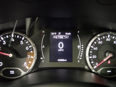 2023 Jeep Renegade — photo 14 view