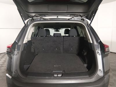 2023 Nissan Rogue — photo 11 view