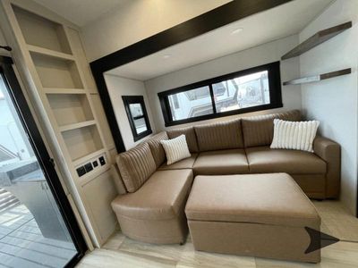 2025 Forest River RV Wildwood Heritage Glen LTZ — photo 11 view