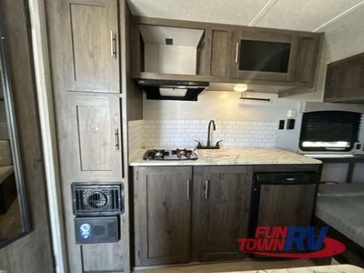 2022 Coachmen RV Viking — photo 9 view