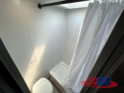 2022 Coachmen RV Viking — photo 13 view