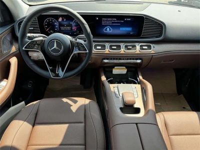 2026 Mercedes-Benz GLE — detail view