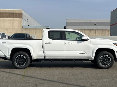 2026 Toyota Tacoma — photo 8 view