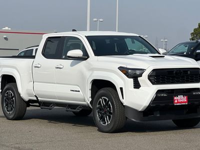 2026 Toyota Tacoma — photo 9 view