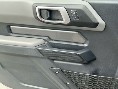 2022 Ford Bronco - Photo 13