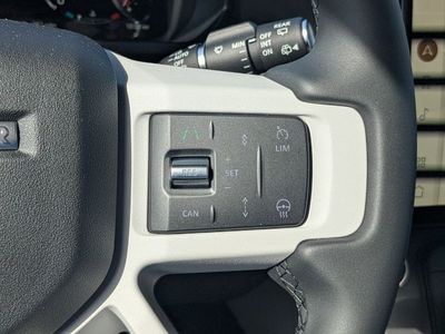 2026 Land Rover Defender 110 — photo 25 view