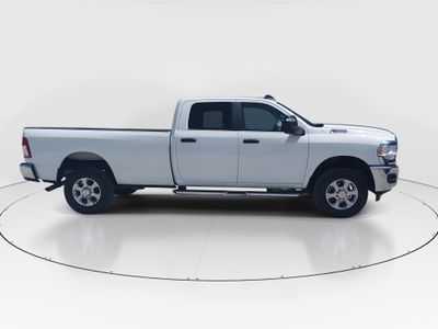 2024 Ram 2500 — photo 8 view
