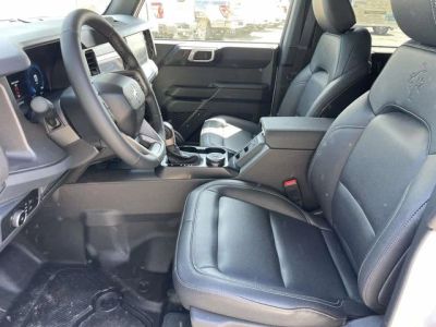 2026 Ford Bronco — photo 13 view