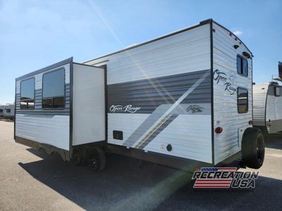 2025 Highland Ridge Open Range Conventional — rear three-quarter view