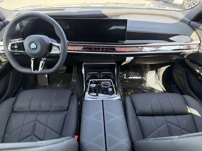 2026 BMW i7 — photo 13 view