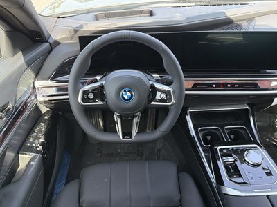 2026 BMW i7 — photo 14 view