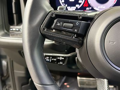 2024 Porsche Cayenne — photo 36 view