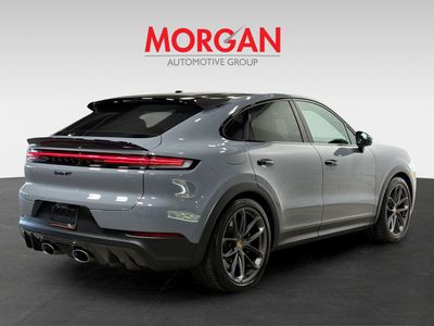 2024 Porsche Cayenne — photo 7 view