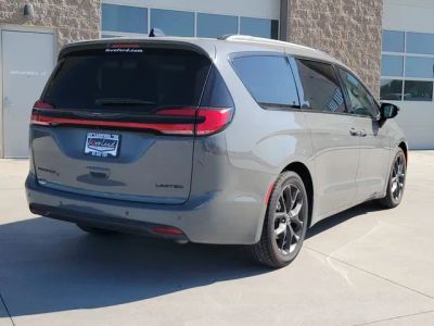 2025 Chrysler Pacifica — rear three-quarter view