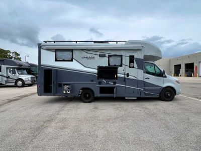 2027 Grand Design LINEAGE SERIES M — photo 20 view