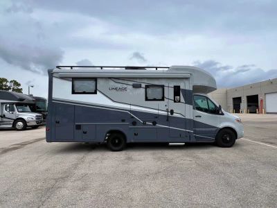 2027 Grand Design LINEAGE SERIES M — photo 19 view