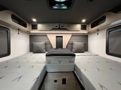 2027 Grand Design LINEAGE SERIES M — photo 13 view