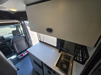 2027 Winnebago REVEL — photo 11 view