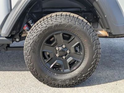 2022 Jeep Gladiator — photo 9 view