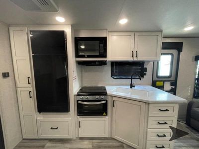2025 Jayco Jay Flight SLX — photo 15 view