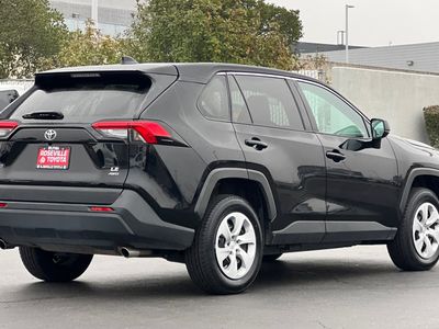 2024 Toyota RAV4 - Photo 2