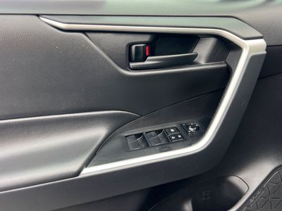 2024 Toyota RAV4 - Photo 12