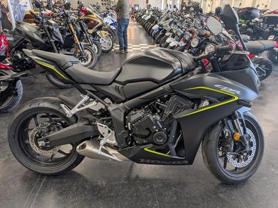 2026 Honda CBR650R E-Clutch - Photo 1
