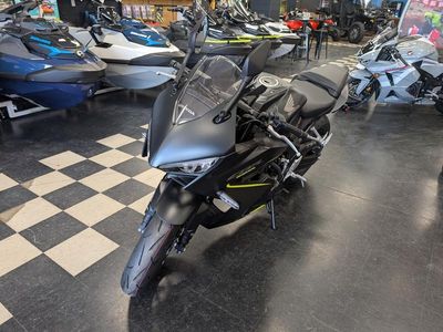 2026 Honda CBR650R E-Clutch - Photo 4