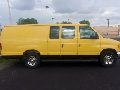 2004 Ford Econoline Cargo Van — side profile view