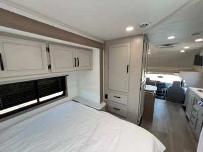 2027 Entegra ODYSSEY SE — photo 17 view