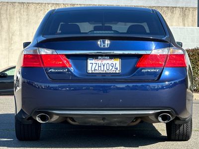 2015 Honda Accord — photo 8 view