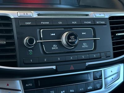 2015 Honda Accord — photo 18 view