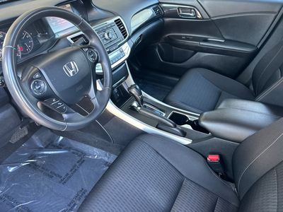 2015 Honda Accord — photo 11 view